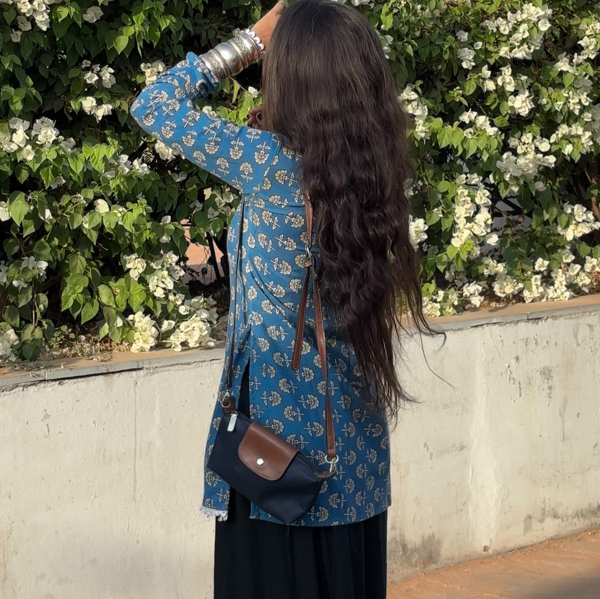 ZIANA - Sweetheart Neck