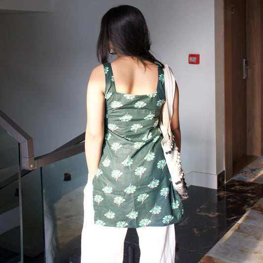 PANKH - Sweetheart Neck