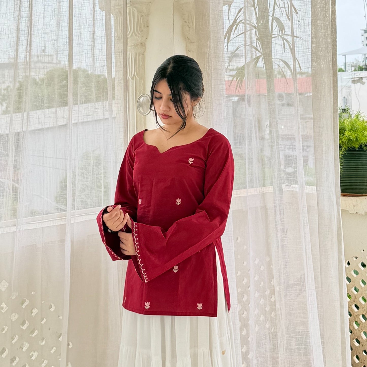 GULNAAR Embroidered Kurti