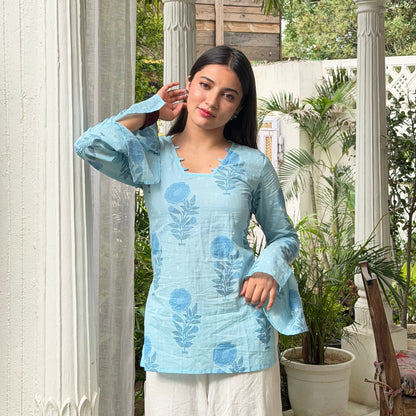 KASHVI Bell Sleeves Kurti