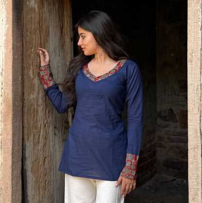 TARA-SCOOP V NECK KURTI