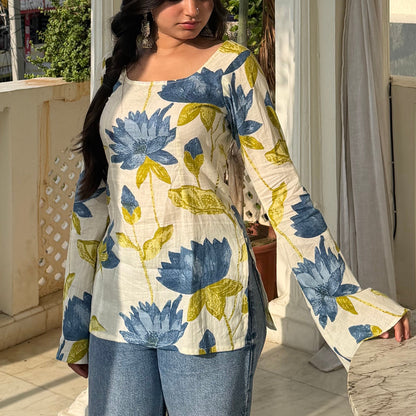 KASHISH Floral Bell Sleeves Kurti