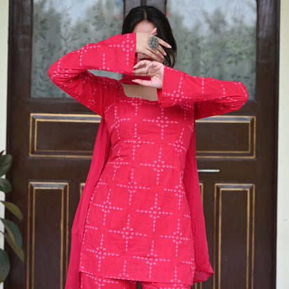KAREENA - 90's Style Three Piece Set