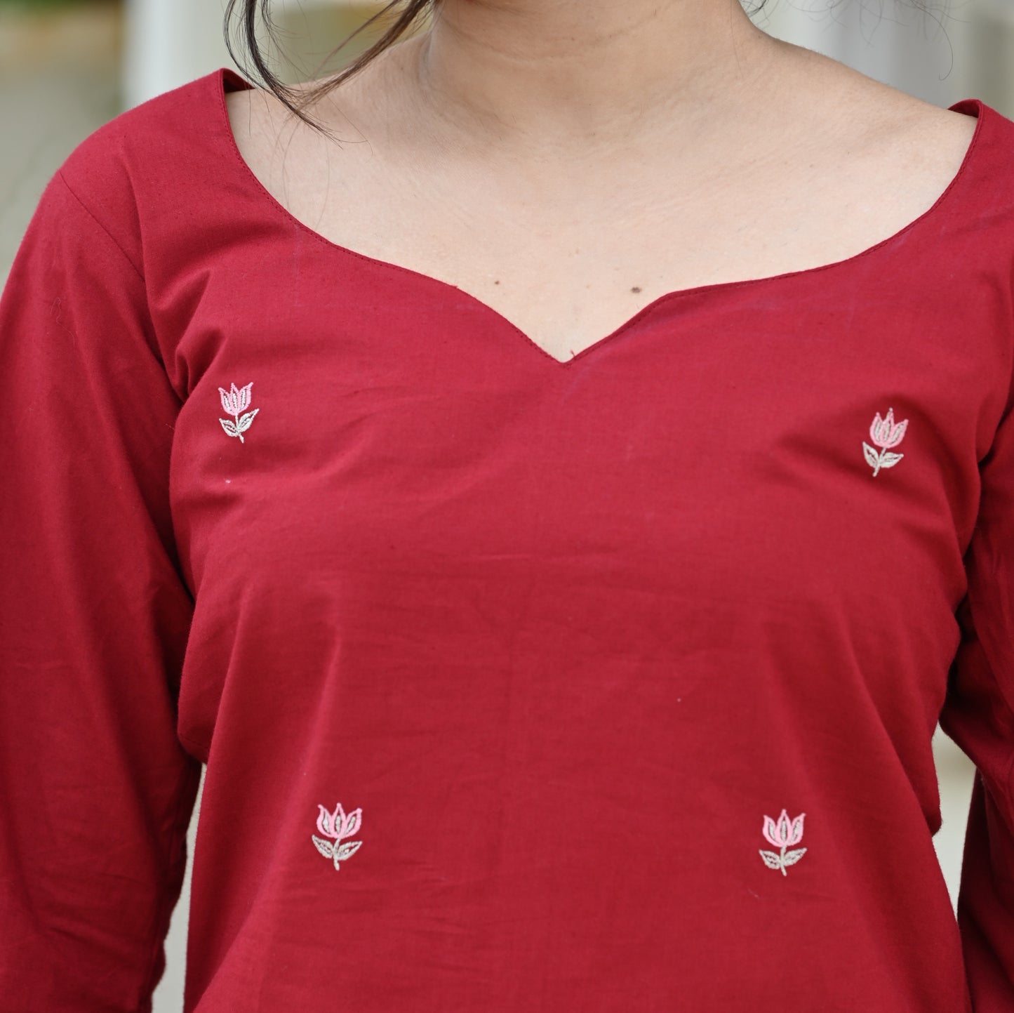 GULNAAR Embroidered Kurti