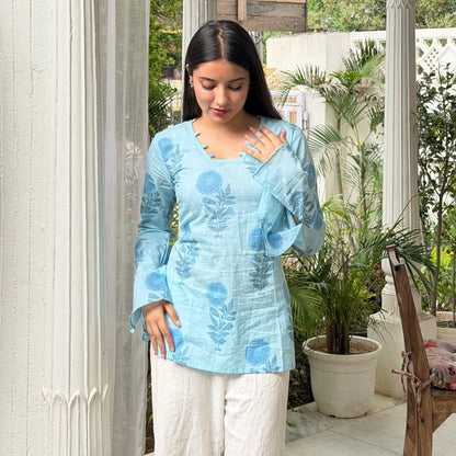 KASHVI Bell Sleeves Kurti