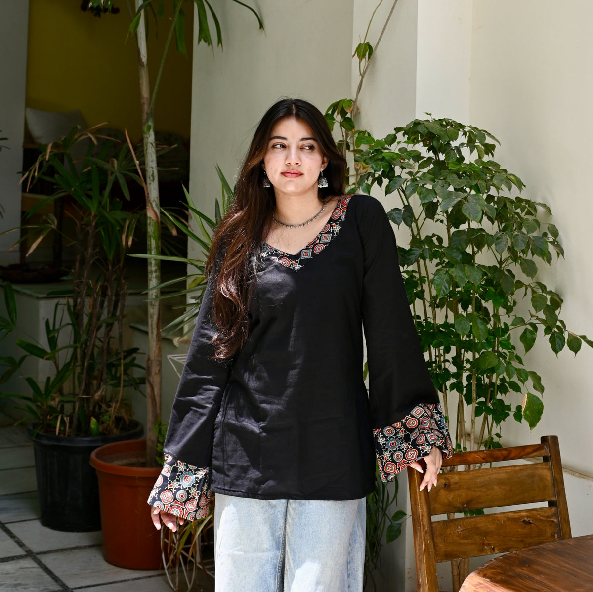 HOOR Scoop V Neck Kurti