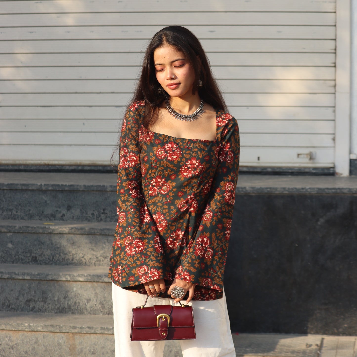 LAMHA - Fitted Bell Sleeve