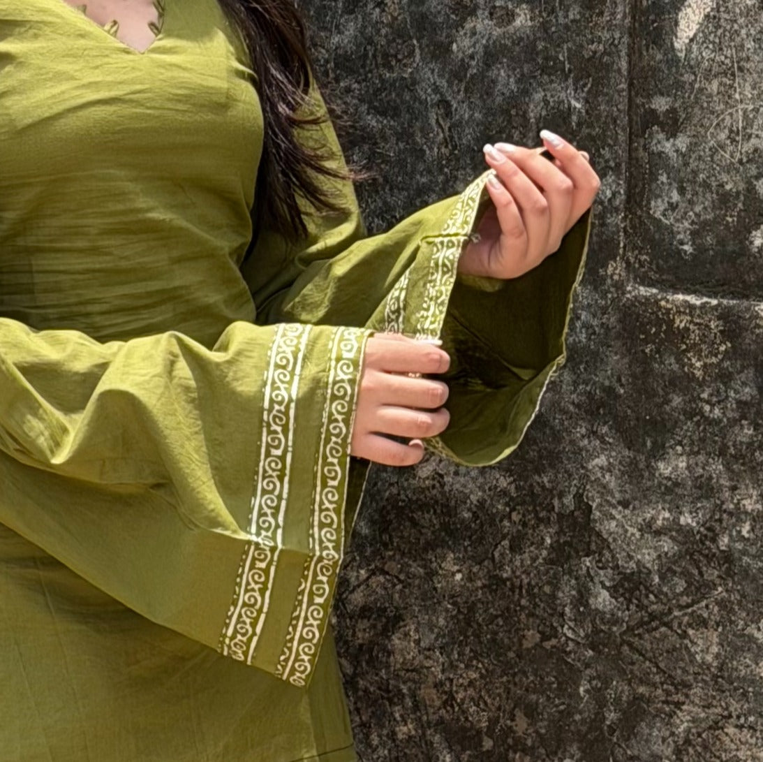 RUTVI  Corset Back Kurti