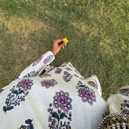 SIA - Sweetheart Neck