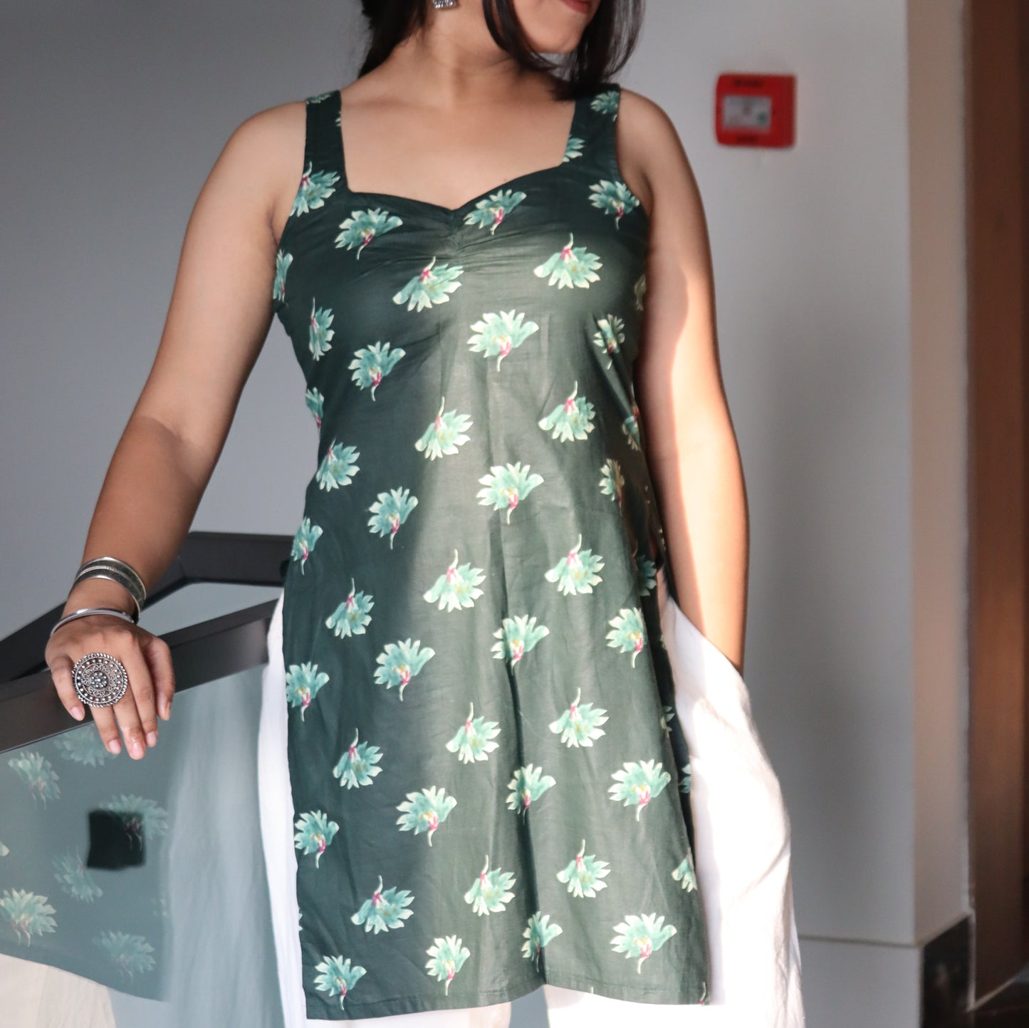 PANKH - Sweetheart Neck