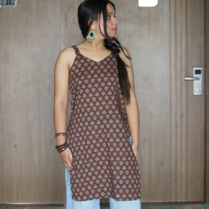 VAANI - Strap Kurti