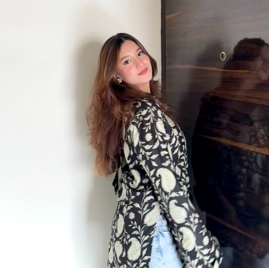 VAMI - Sweetheart Neck