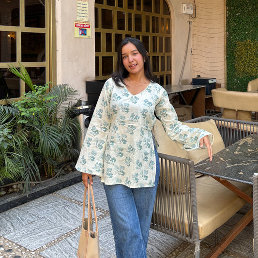 MOLLY - Bell Sleeves