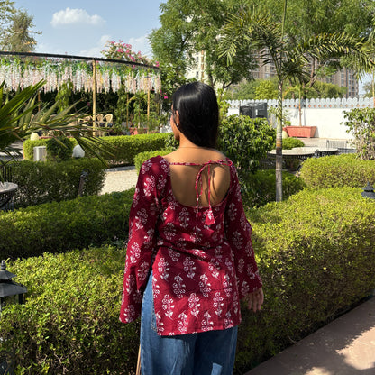 SANA - Sweetheart Neck