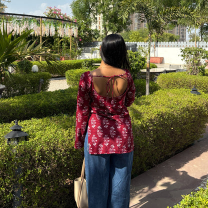 SANA - Sweetheart Neck