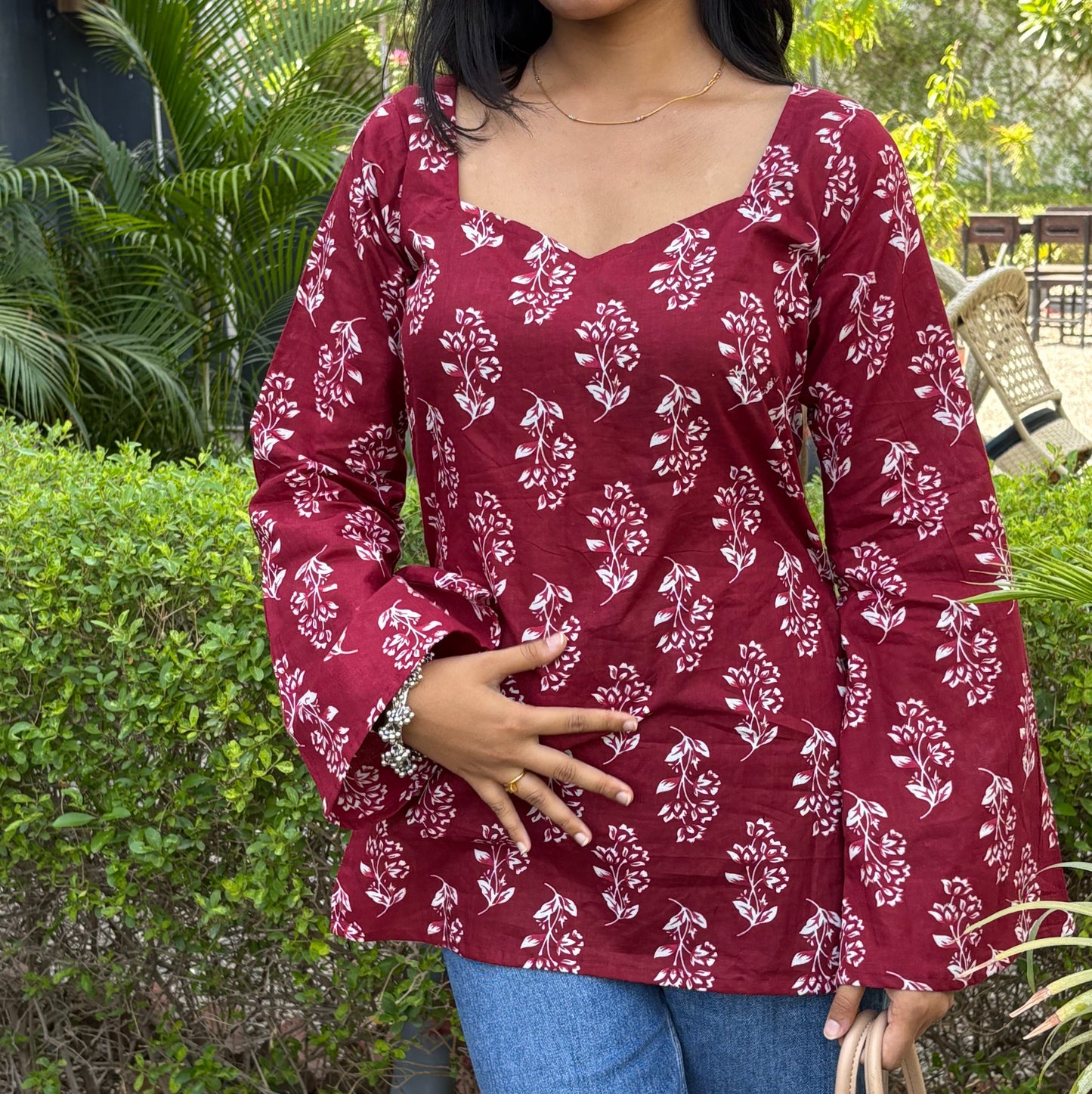 SANA - Sweetheart Neck