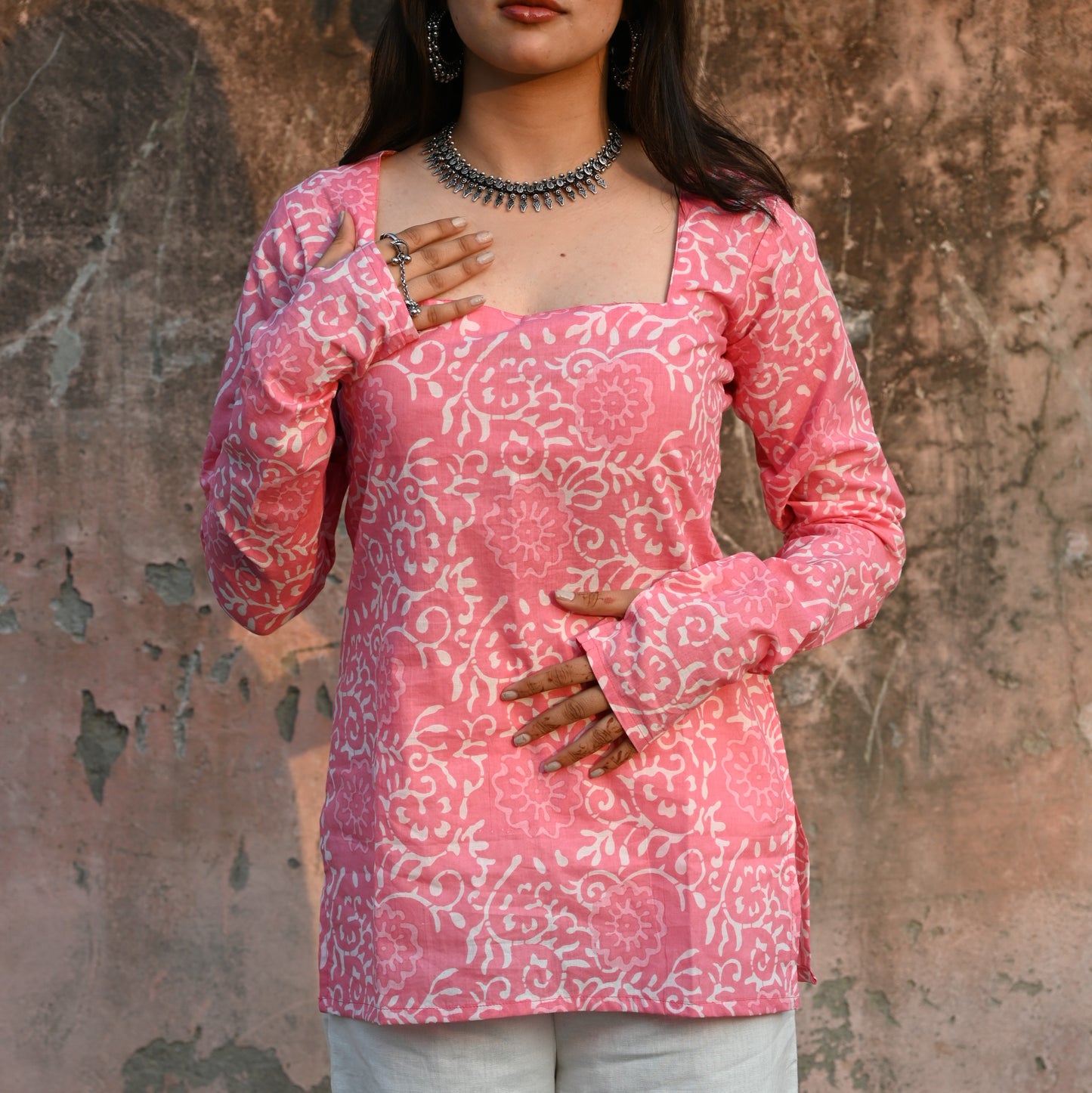 MISHTI - Adjuster Back 90s Kurti