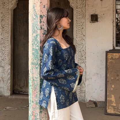 ALINA - Inward Square Neck Kurti