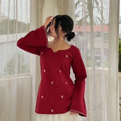 GULNAAR Embroidered Kurti