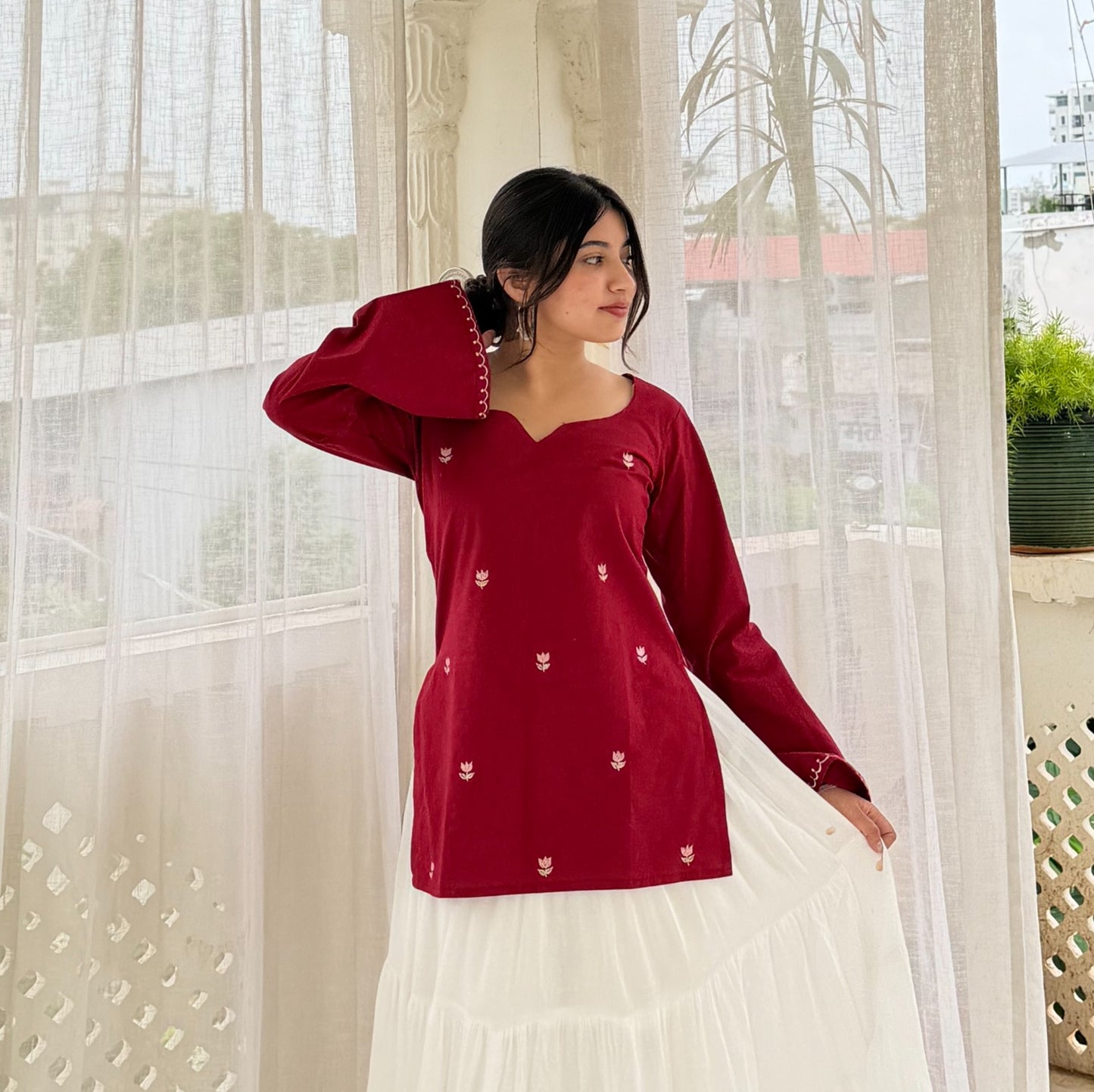 GULNAAR Embroidered Kurti