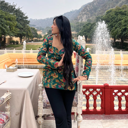 CHANDNI - Sweetheart Neck